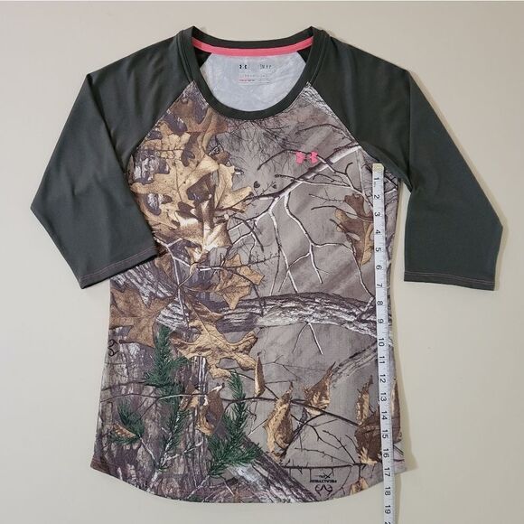Under Armour Women's HeatGear Realtree® Camo Tech 3/4 Sleeve Tee - Picture 7 of 16